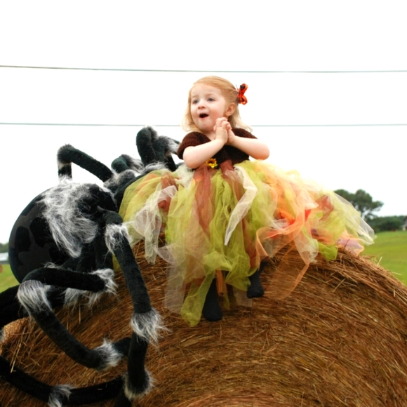 Meet your Posher, Naomi - Picture 5 of 9